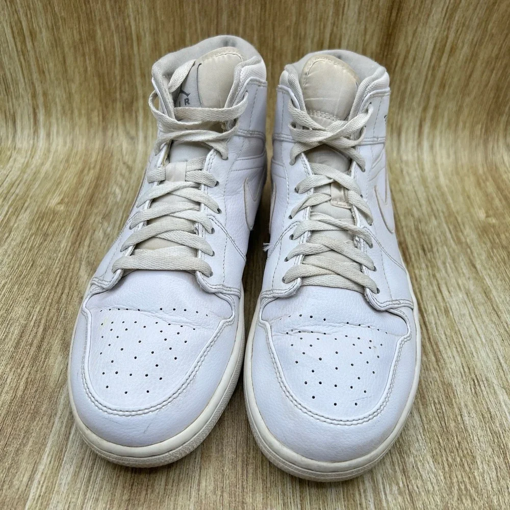 Nike Air Jordan 1 Mid Men's‎ Size 10.5 White Cool Grey Shoes Sneakers 554724-102